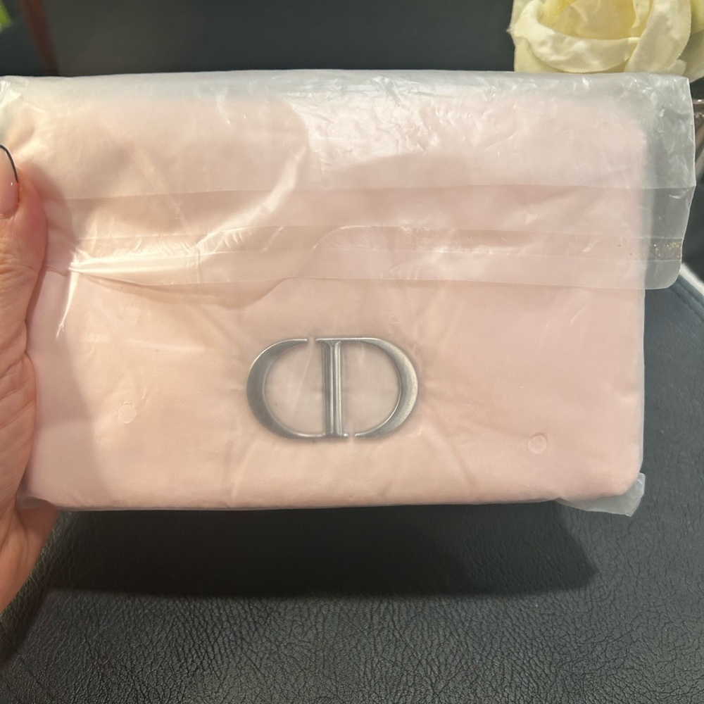 (Last one!!)Christian Dior Pink Clutch Bag with Faux Pearl Chain - NIB - Picture 13 of 13